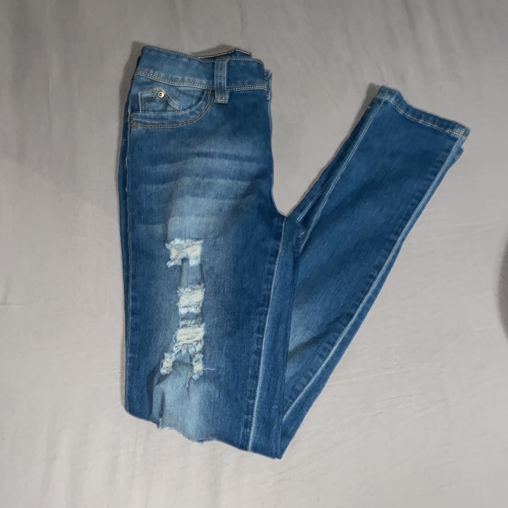 YMI wannabettabutt mid rise jeans!
